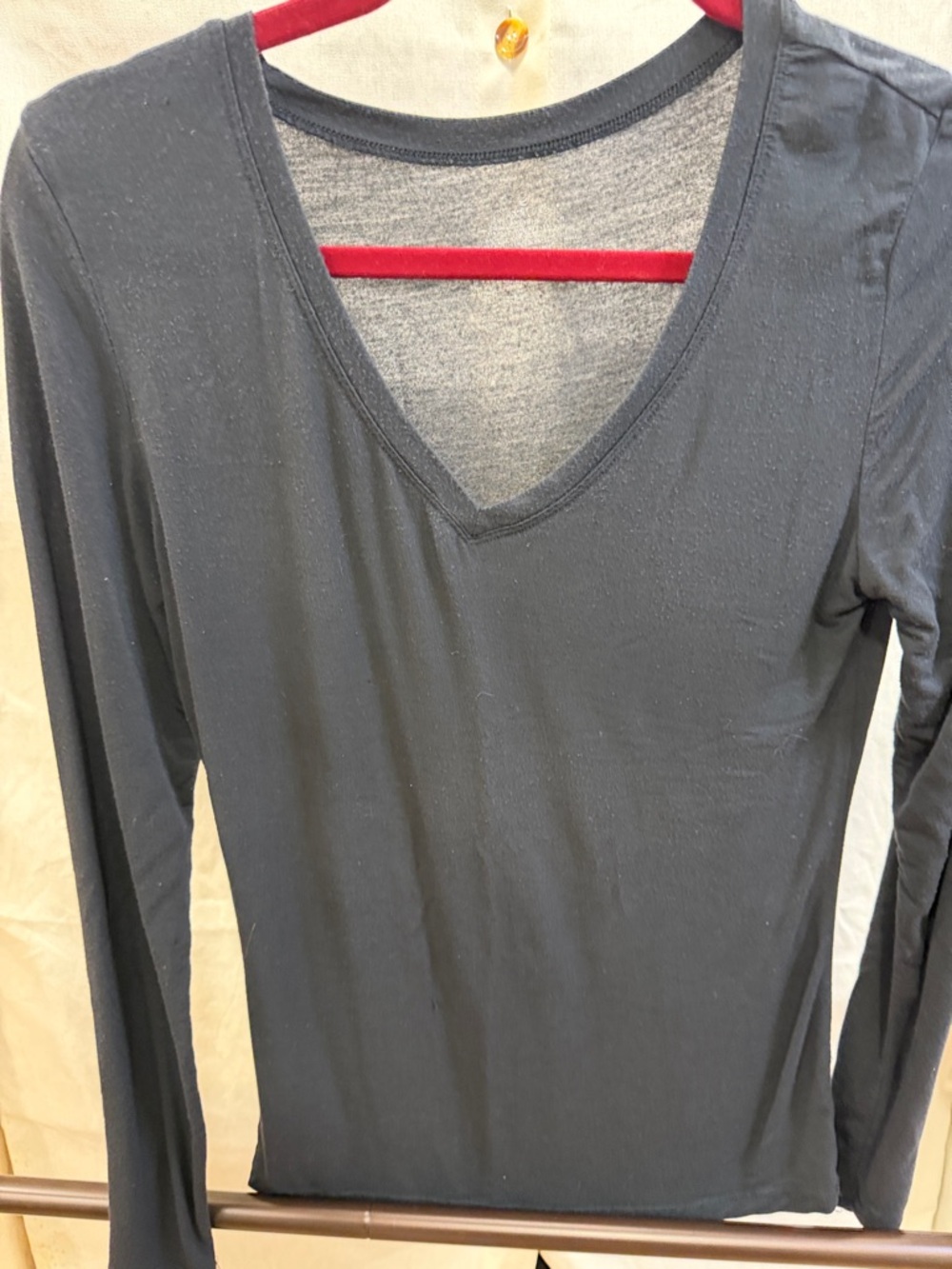 Cuddle duds Long-Sleeve V-Neck Women’s Top - black